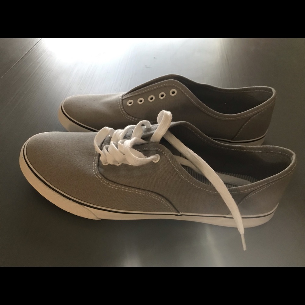 Shoes - Picture 2 of 3